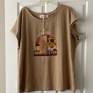 Women’s short sleeve shirt